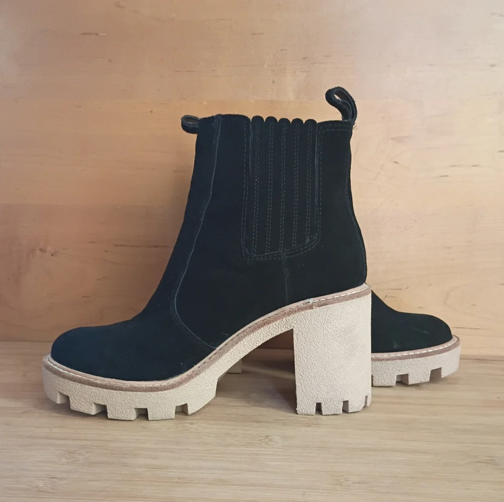 Gianni Bini Boots Size 8 Black Winney Suede Chunky Lug Sole Ankle Booties - Picture 5 of 9